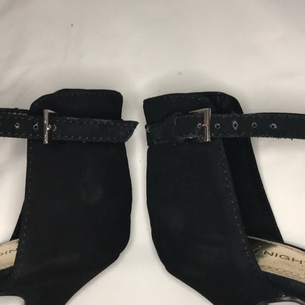 High Heels - Picture 4 of 5